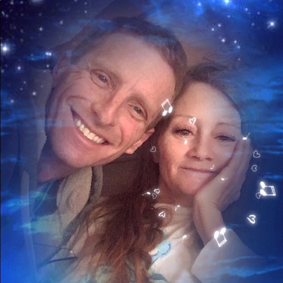 Meet your Posher, Lyn - Picture 1 of 5